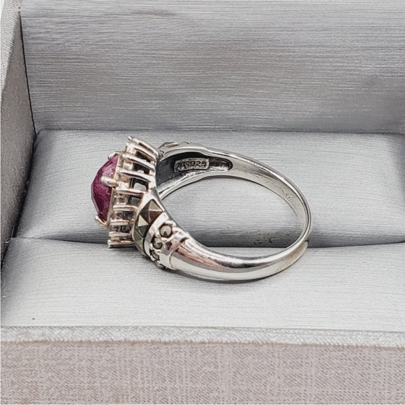 Ruby Ring - Picture 3 of 8